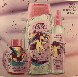 Set unicorn fantasy bagnoschiuma e gel doccia alla fragola da 250 ml e spray corpo 100 ml