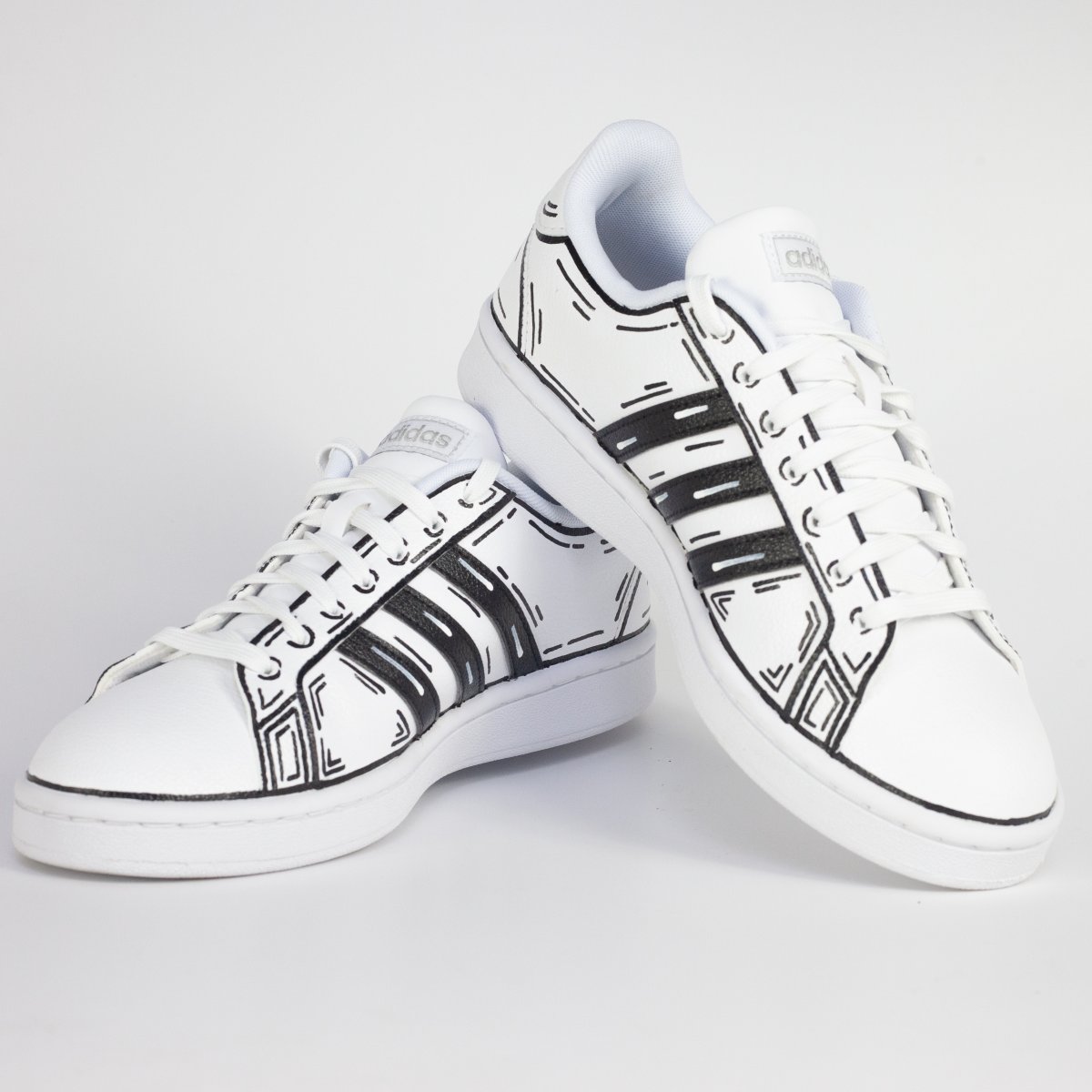 Adidas dipinte a mano, TAGLIA 39 e 1/3