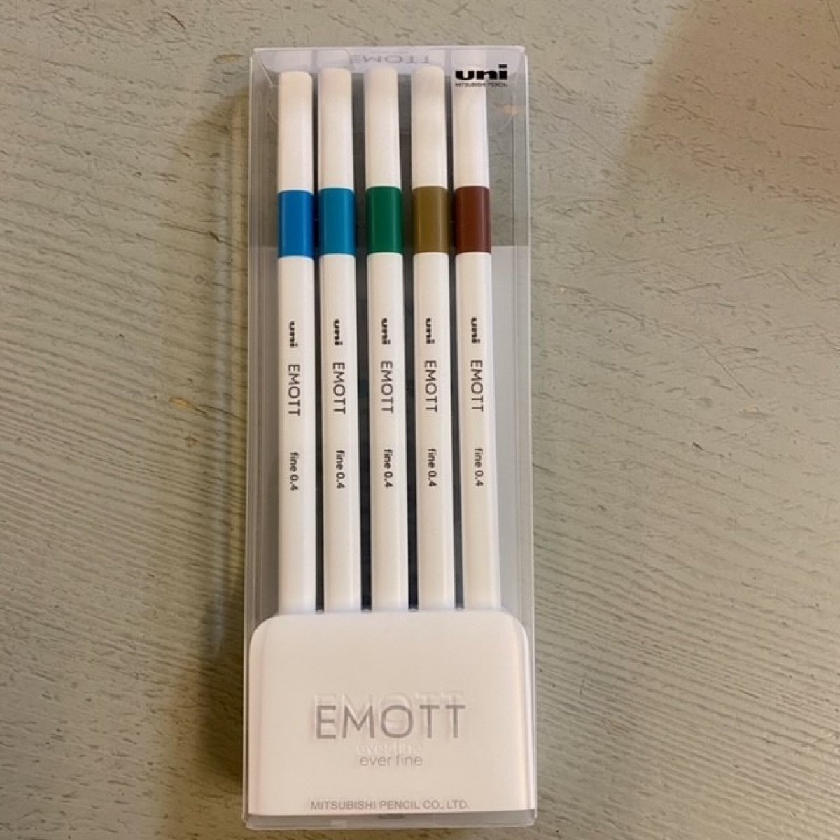OSAMA UNI EMOTT PEN 0.4 MM - Set 5 Pezzi - Confezione con 5 colori: azzurro, celeste, verde, verde oliva e marrone.
