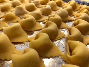 CAPPELLETTO DI CARNE