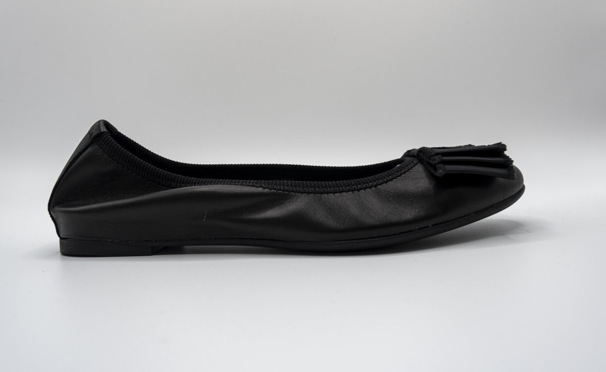Ballerina in pelle con fiocco Frau