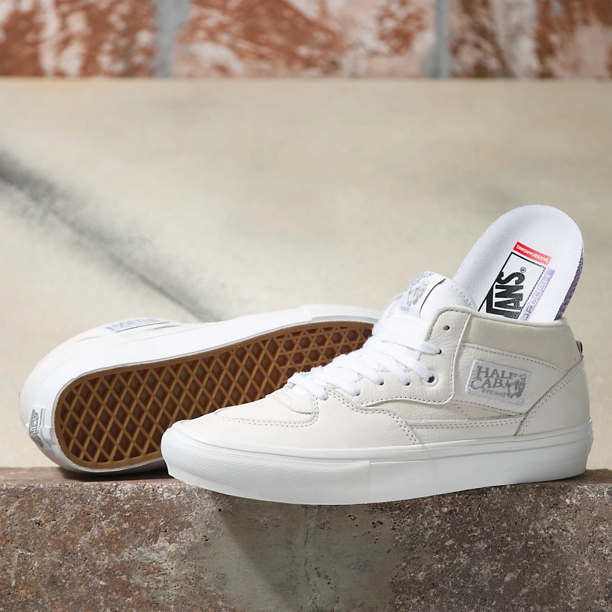 VANS SCARPA SPORTIVA ANAHEIM FACTORY HALF CAB DAZ WHITE VANS